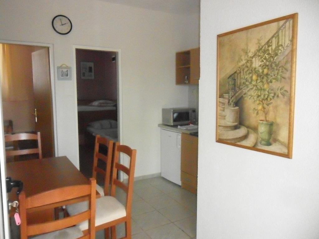 Apartments Villa Marija Gornji Karin Pokoj fotografie