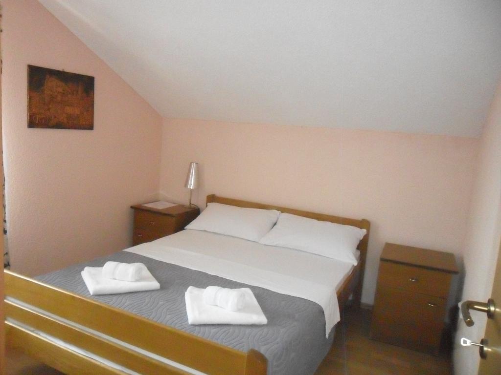 Apartments Villa Marija Gornji Karin Pokoj fotografie